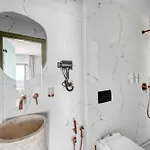 Eclectic Syros 3*