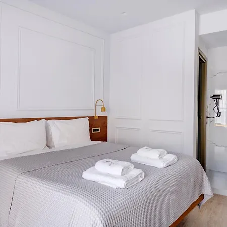 Eclectic Syros Bed & Breakfast 3*