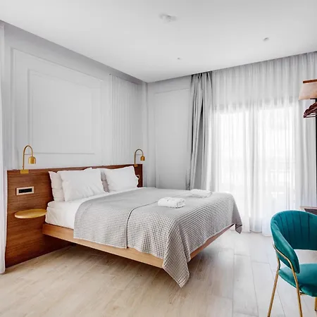 Couette-café Eclectic Syros 3*