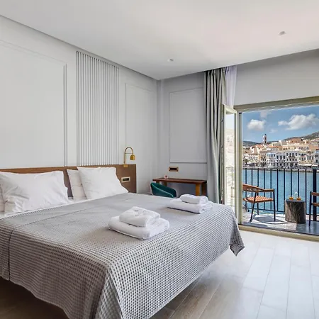 Eclectic Syros