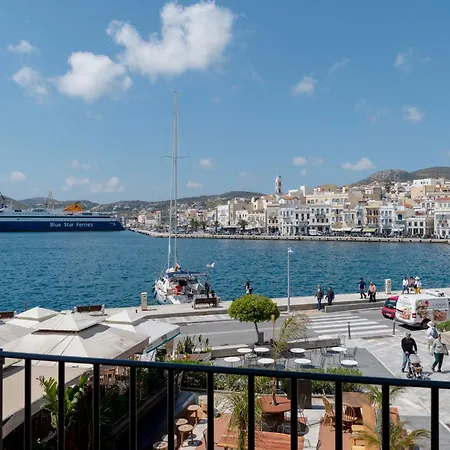Couette-café Eclectic Syros Ermoúpoli