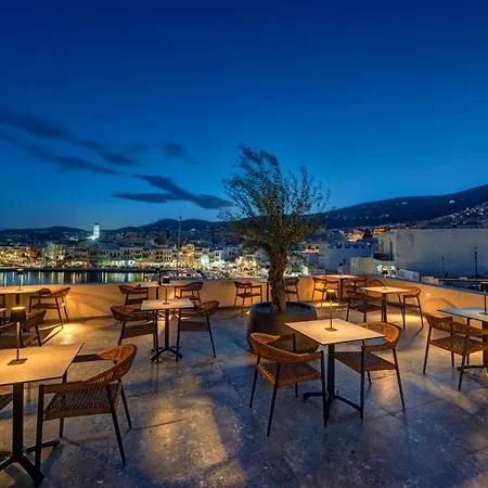 Eclectic Syros Couette-café 3*