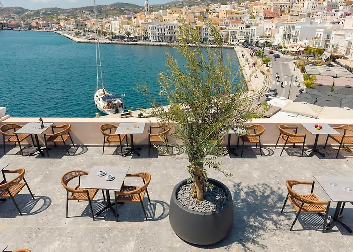 Oda ve Kahvaltı Eclectic Syros