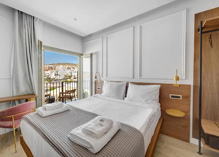 Eclectic Syros Oda ve Kahvaltı 3*