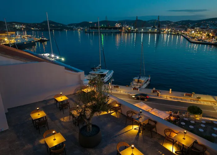 Eclectic Syros 3*