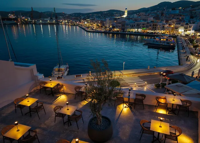 Eclectic Syros Oda ve Kahvaltı 3*