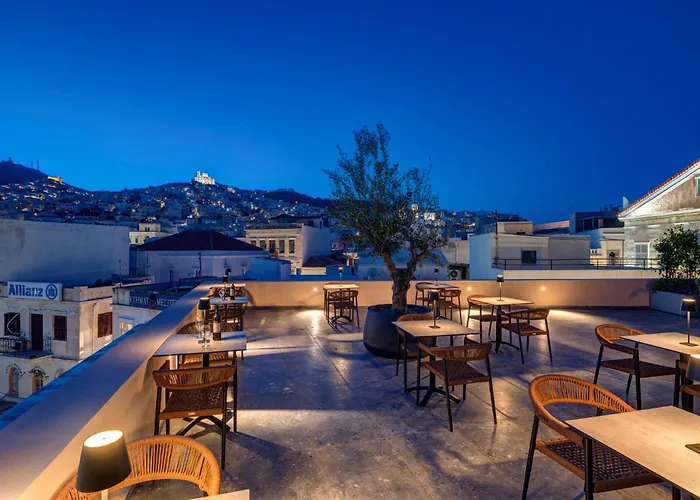 Eclectic Syros Oda ve Kahvaltı 3*